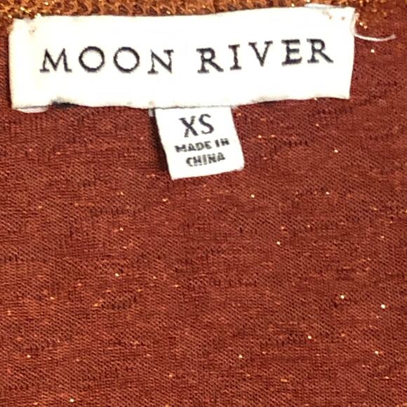 Moon River Metallic Puff-Sleeve Blouse – Rust/Gold (XS) - Picture 6 of 6